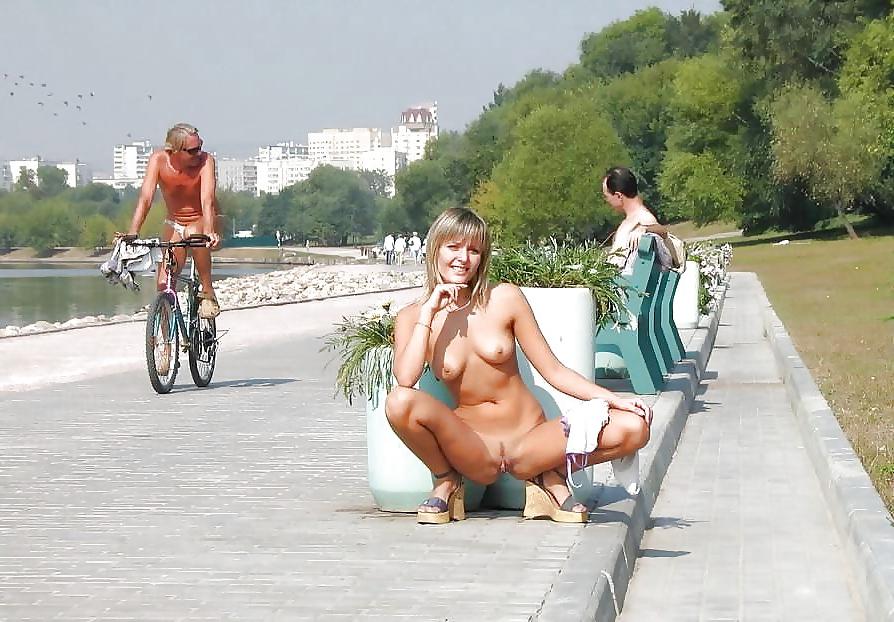 18P Wide and open in Public -77-