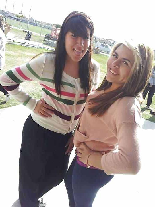 22P Mexican teen yvette and friends feet