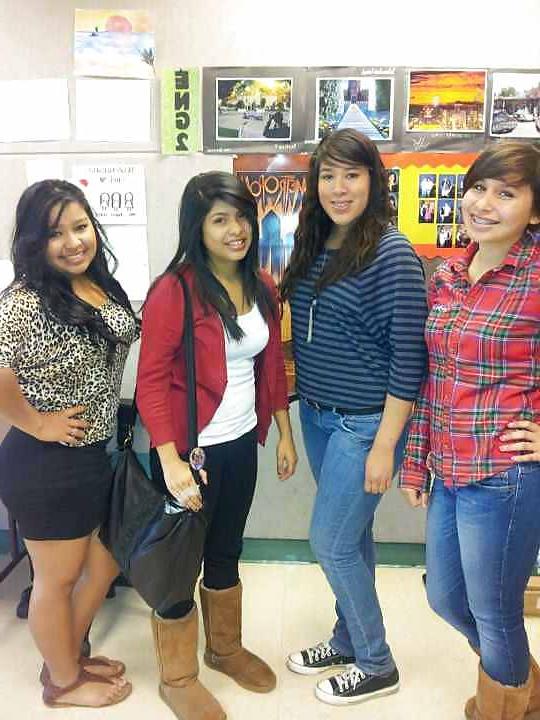 22P Mexican teen yvette and friends feet