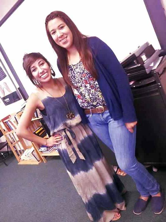 22P Mexican teen yvette and friends feet