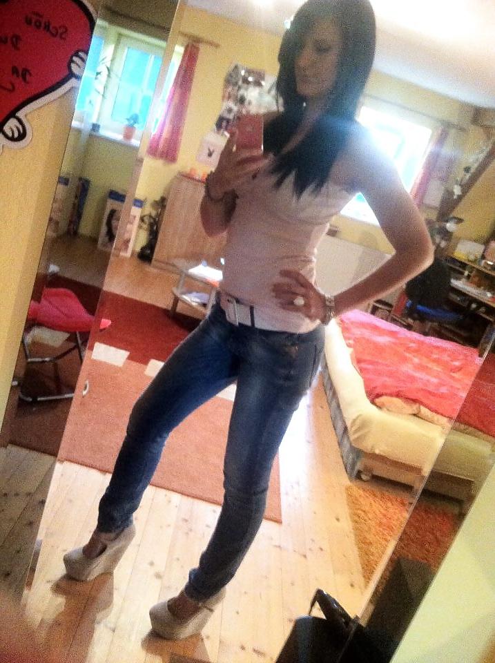 25P Hot Cum Bitch