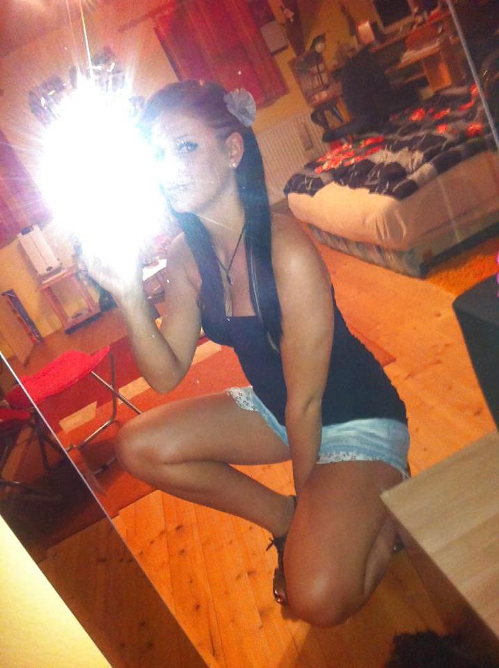 25P Hot Cum Bitch