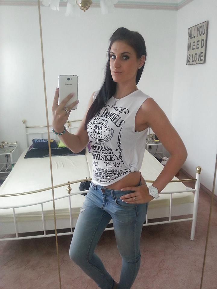 25P Hot Cum Bitch