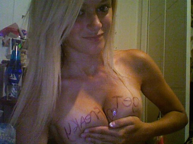 14P Play with me! Just add me on justsexyhookup.com