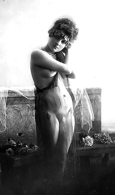 11P Vintage Erotic Photo Art 13 - Nude Model 9 c. 1900