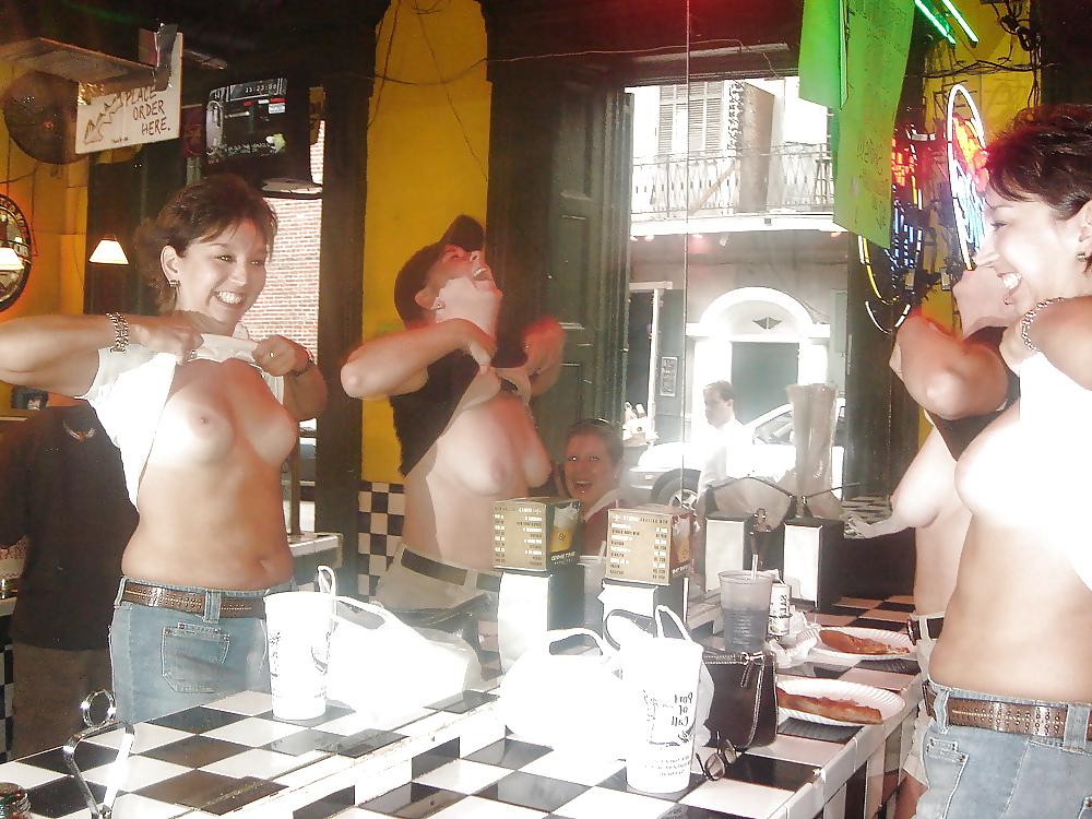10P Show Me Your Tits Bitch!