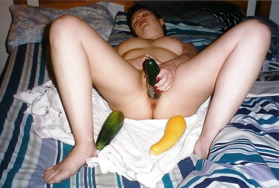 25P Sluts fucking sextoys items veggies objeckts bottles fruit 2