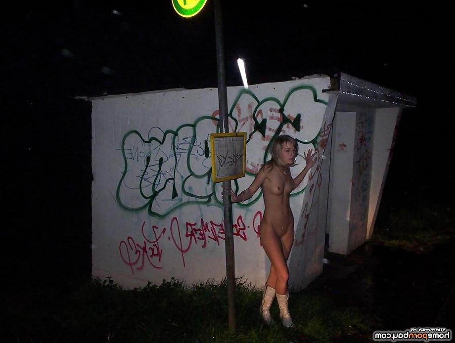 25P Nude in public places