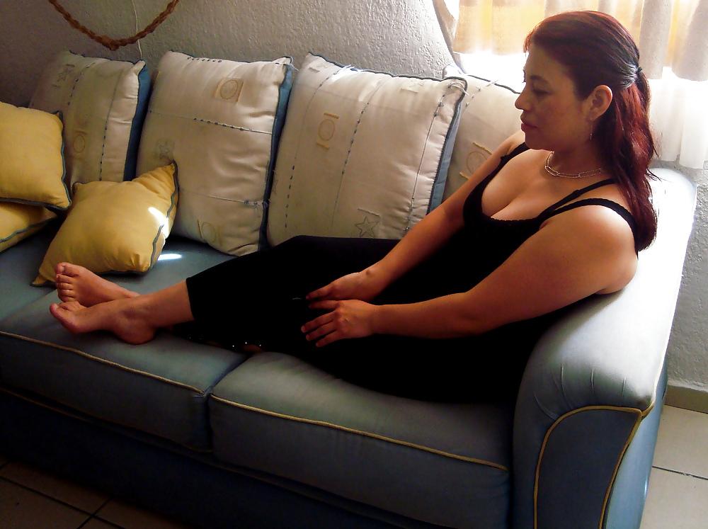 25P Sexy mexican feet