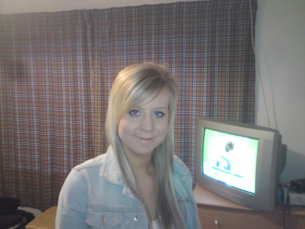 25P British blonde slut dirty danielle