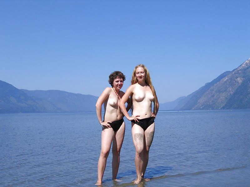 25P Amateur Topless 4