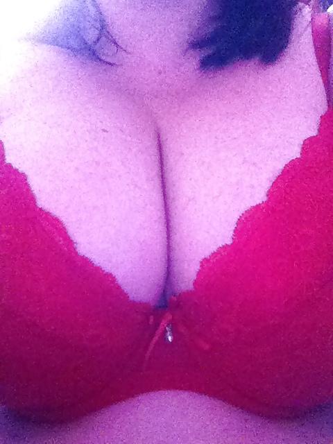 12P Tami big juggs