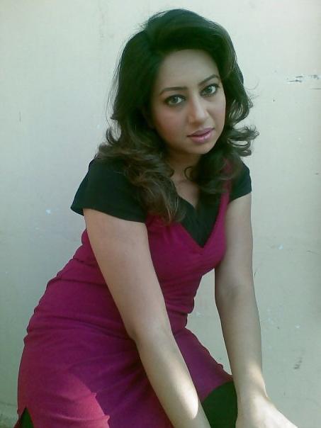 23P Pakistani biatch afsheen for big black cock