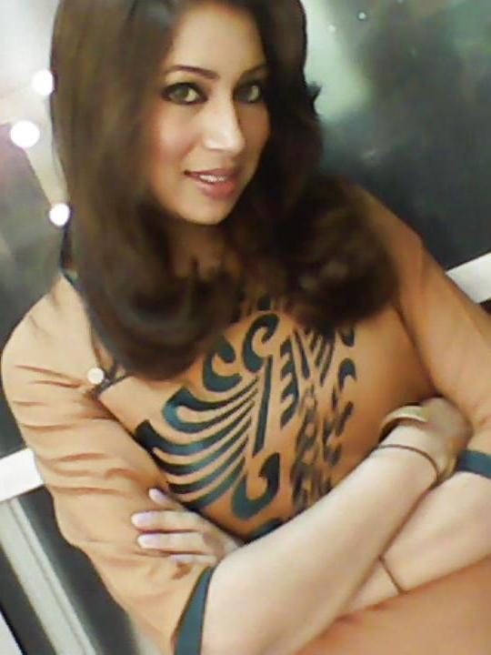 23P Pakistani biatch afsheen for big black cock