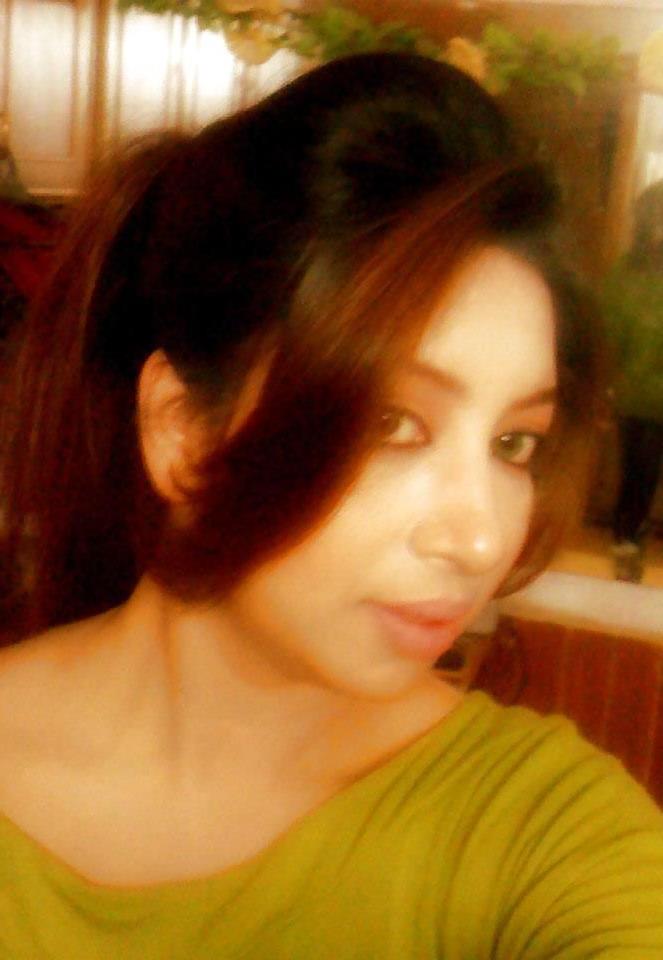 23P Pakistani biatch afsheen for big black cock