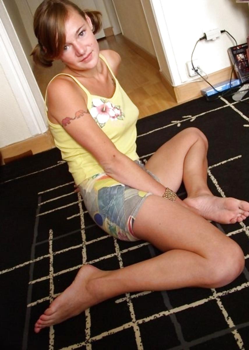 24P French Teen's Feet 4