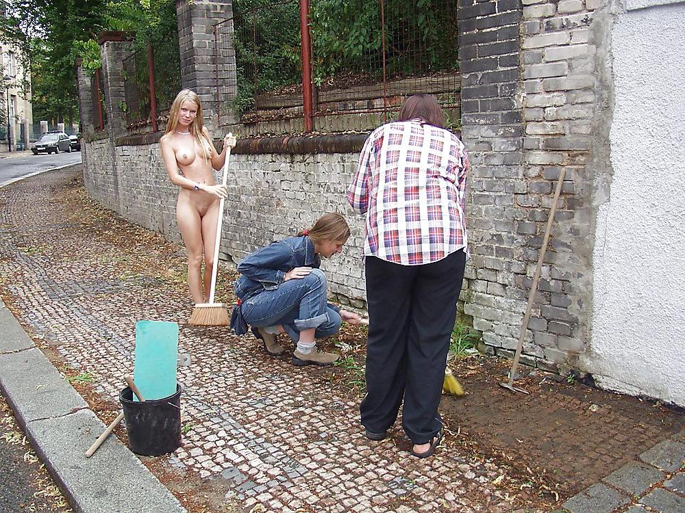 12P Nude in Public