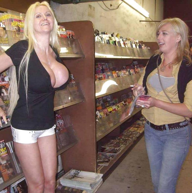23P Lori-Blonde Busty Goddess