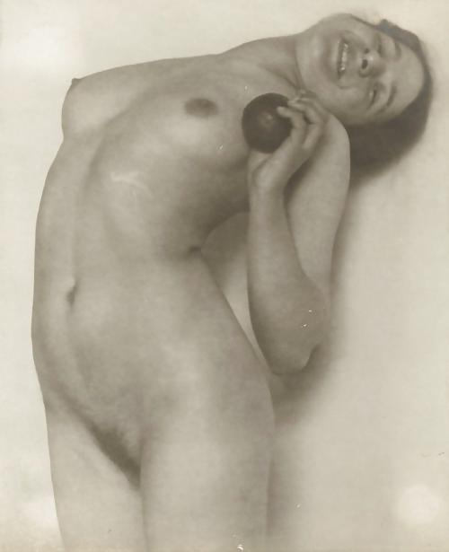 25P Art B&W gallery