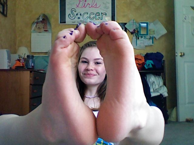 11P Sexy Teen's Feet 5