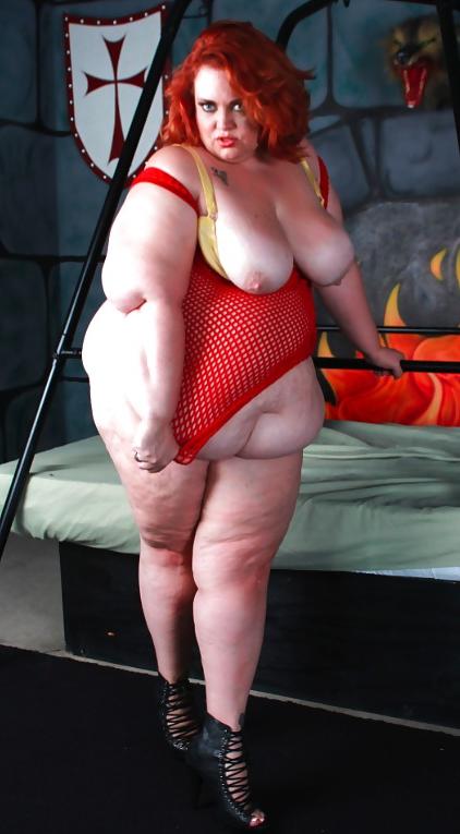 25P ENORMOUS REDHEAD GODDESS