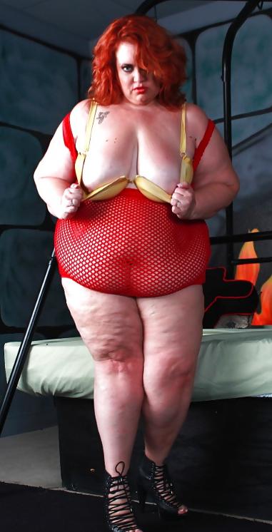 25P ENORMOUS REDHEAD GODDESS