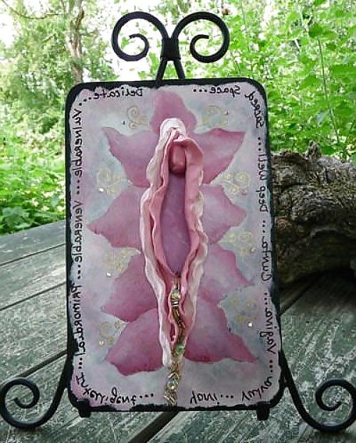25P Gender Art 1 - Vulva (1)