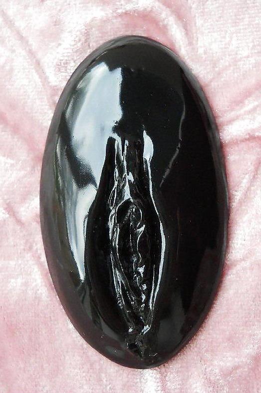 25P Gender Art 1 - Vulva (1)