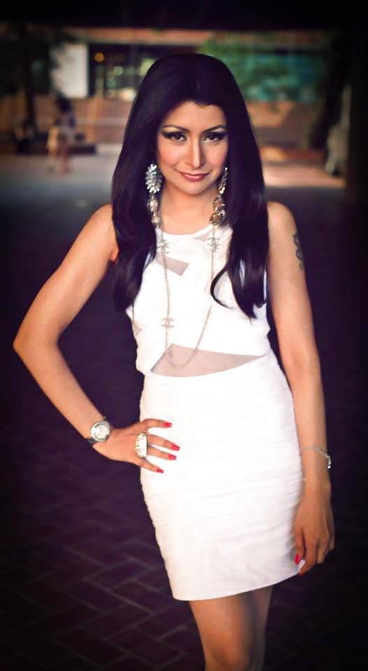 17P Fatima Paki babe from UK needs a thick Big Black Cock