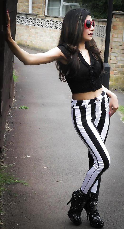 17P Fatima Paki babe from UK needs a thick Big Black Cock
