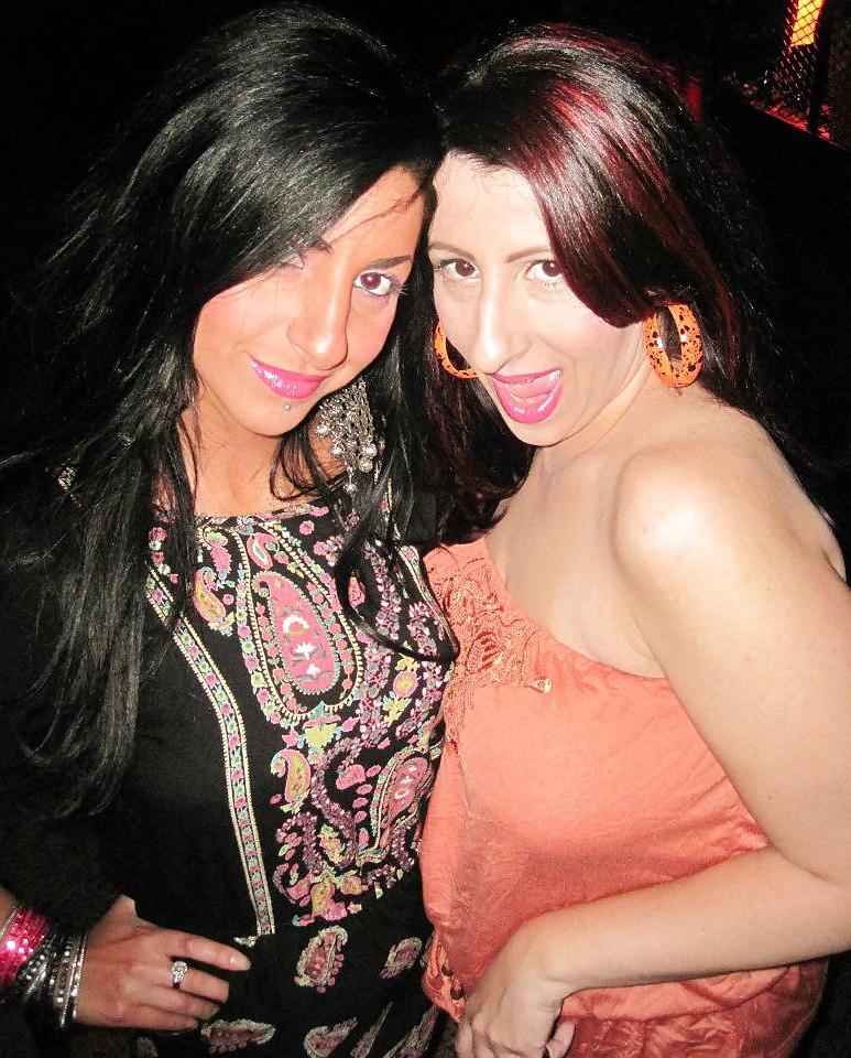 25P Big Tit Chubby Sondra In These Pics