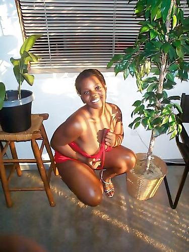 16P Stunning ebony goddess zakuka
