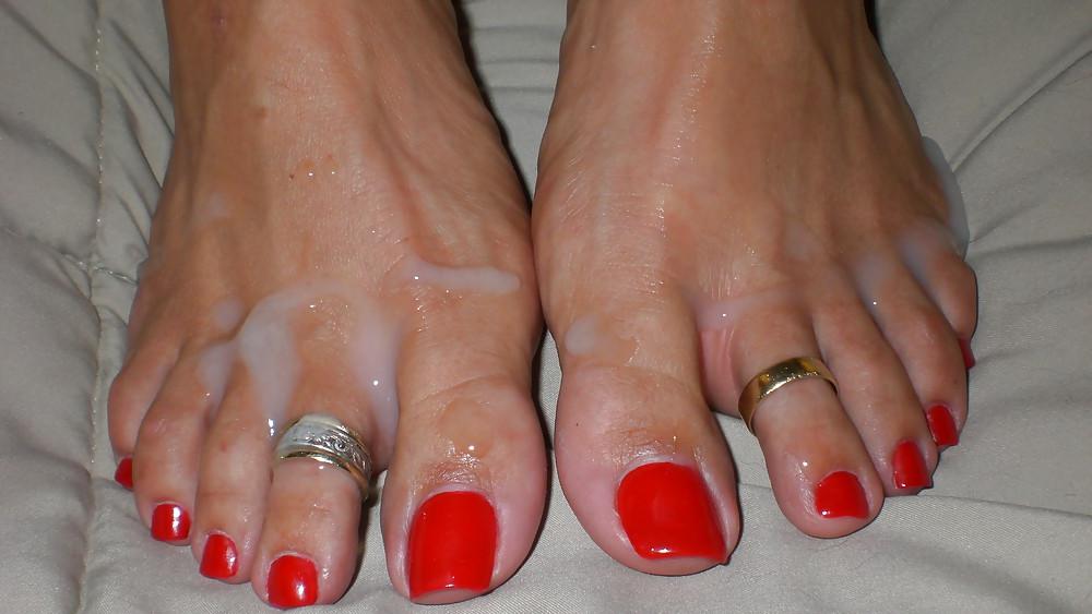 25P Feet and Cum
