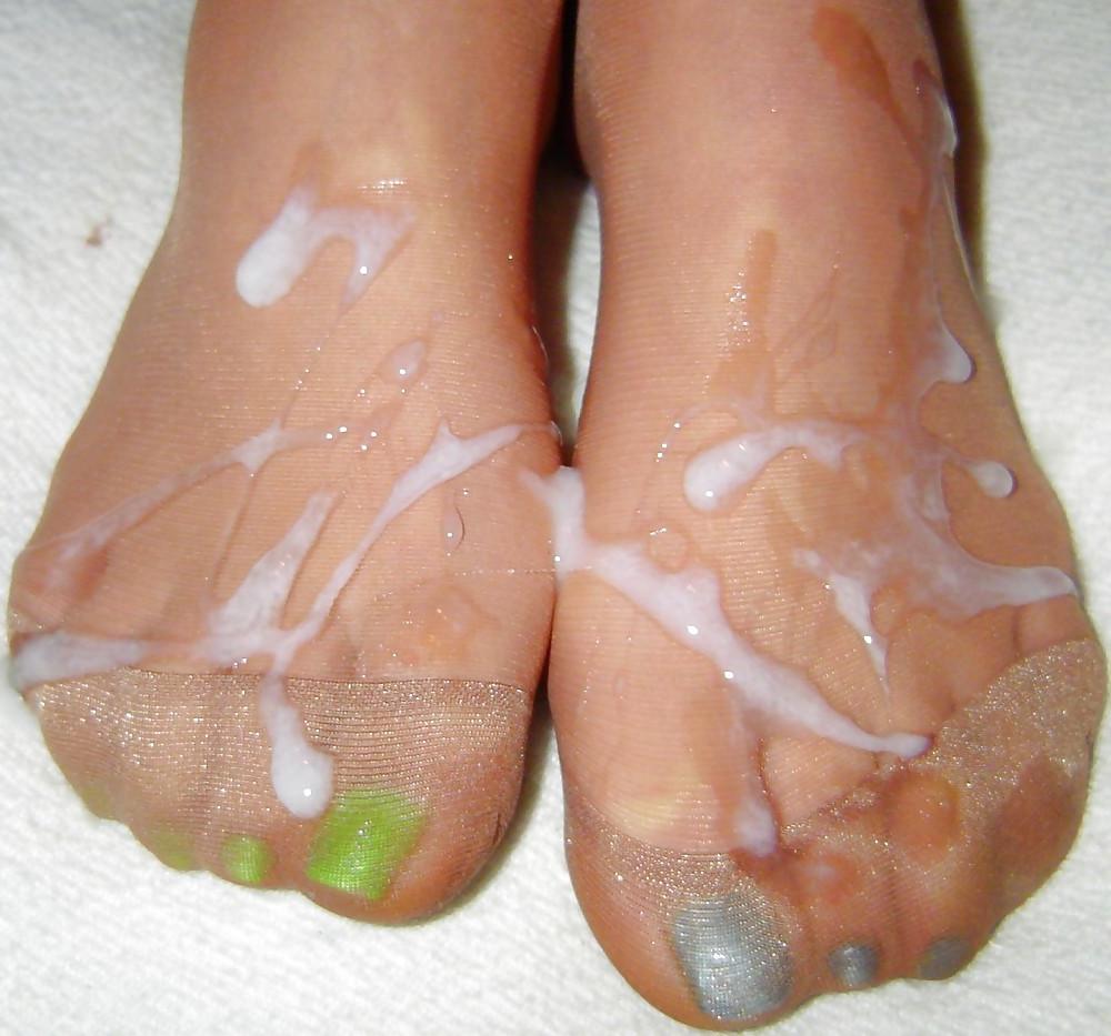 25P Feet and Cum