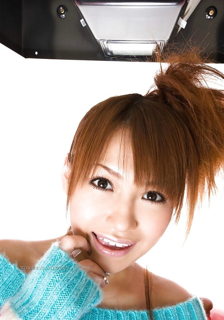 17P Young and Sexy Nana Konishi - Live from Tokyo!  