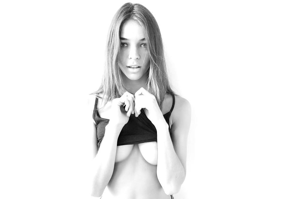 21P Artistic Mariana Almeida..