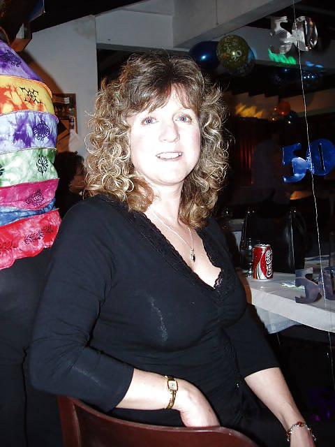 25P Anne British Blonde MILF