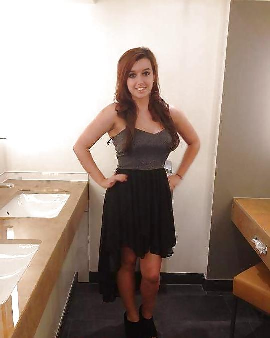 25P British hot non-nude girls.