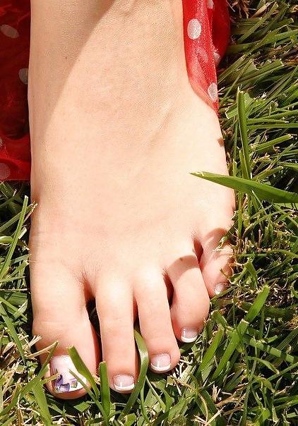 25P Russian feet
