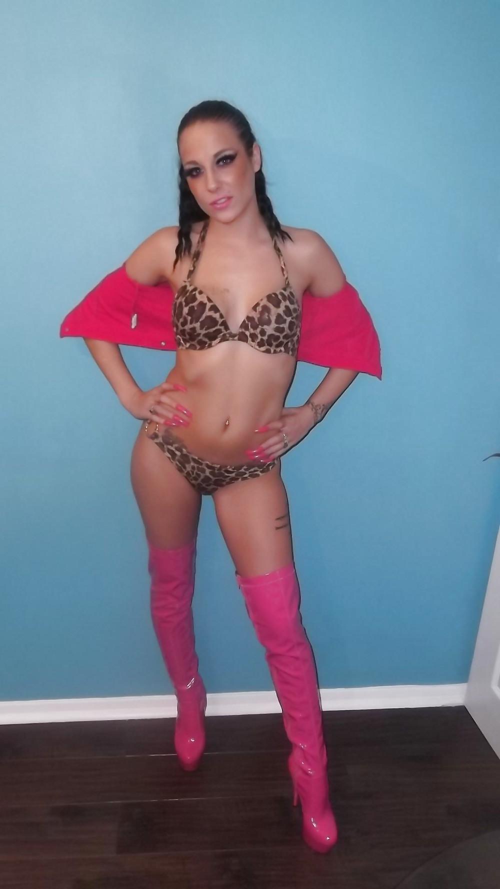 25P Amateur Mom 12