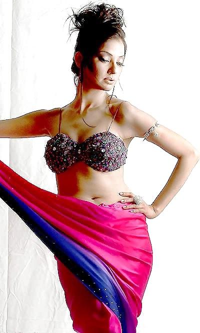 12P Sexiest Paki Bitch Natasha NO BLACK COCK wud want to MISS