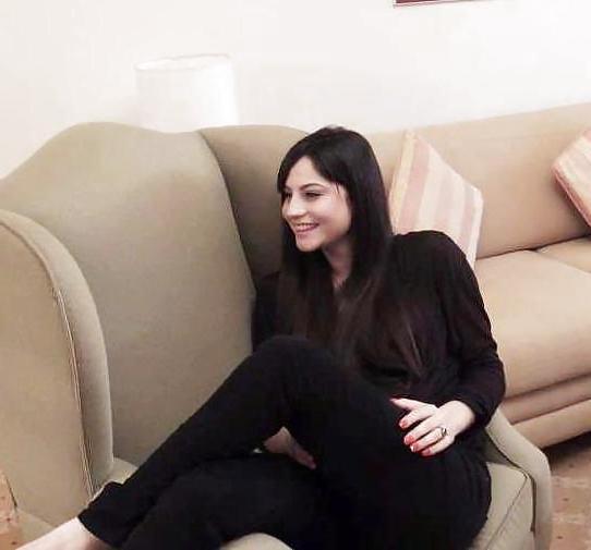 15P Paki bitch neelam that Big Black Cocks (BBC) MUST FUCK!