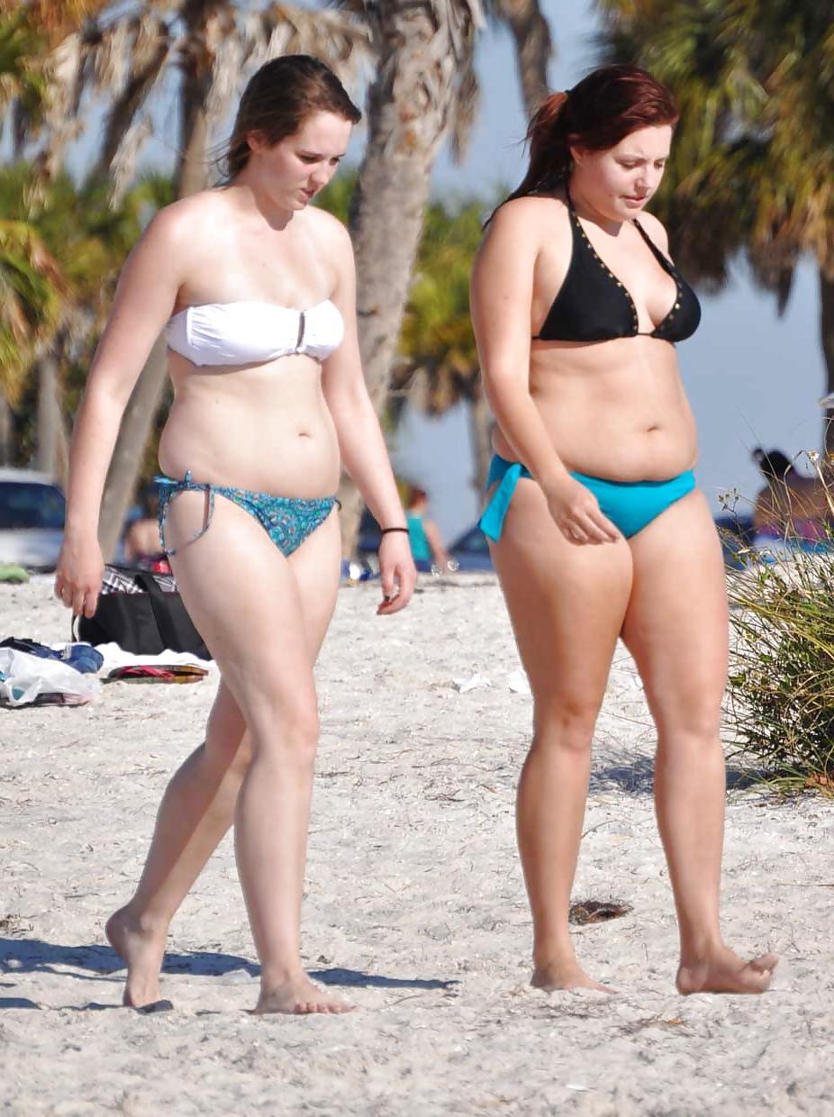 9P Two Chunky Tweens at the Beach