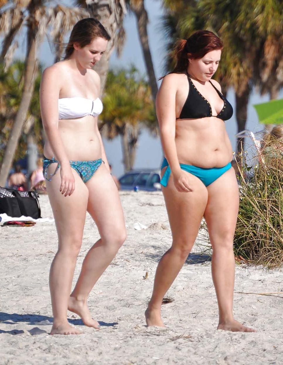 9P Two Chunky Tweens at the Beach