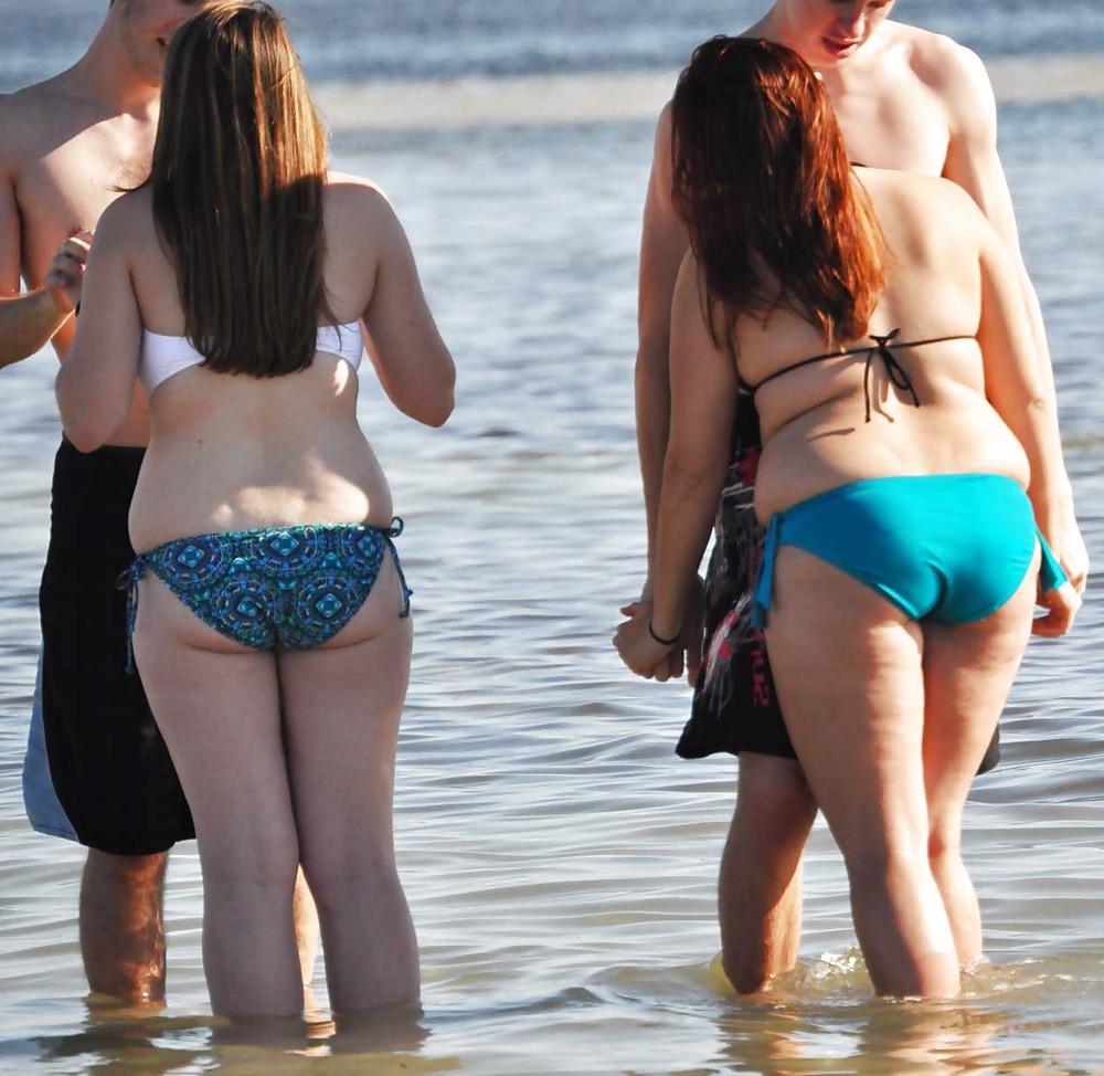 9P Two Chunky Tweens at the Beach