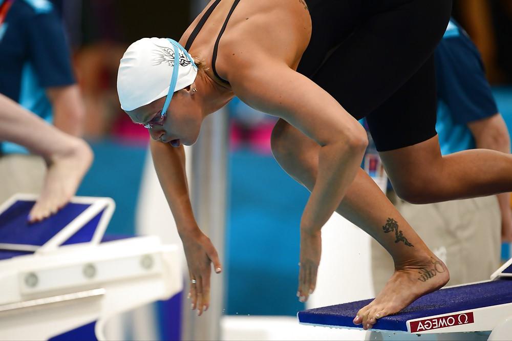 25P Federica Pellegrini Feet