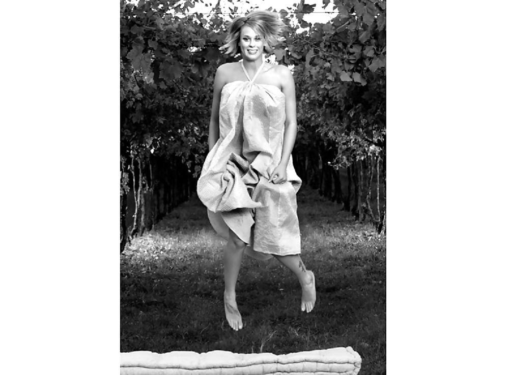 25P Federica Pellegrini Feet