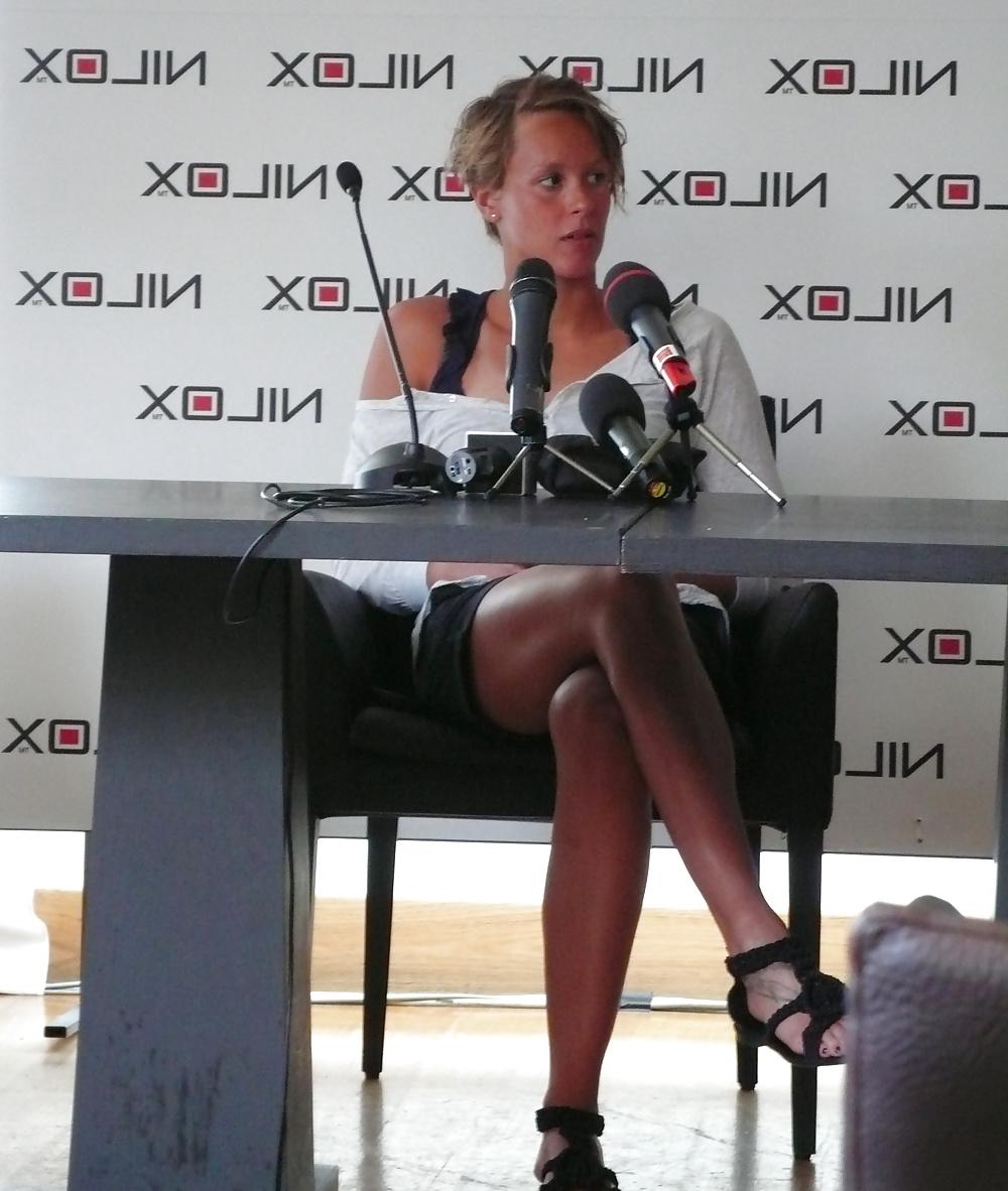 25P Federica Pellegrini Feet