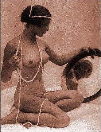 21P Vintage Erotic Photo Art 19 - Girls and Mirror