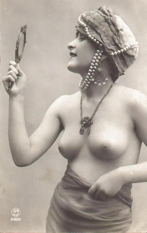 21P Vintage Erotic Photo Art 19 - Girls and Mirror